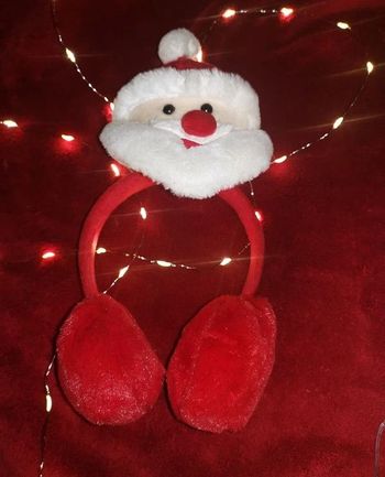 Cache oreilles serre tête père Noël