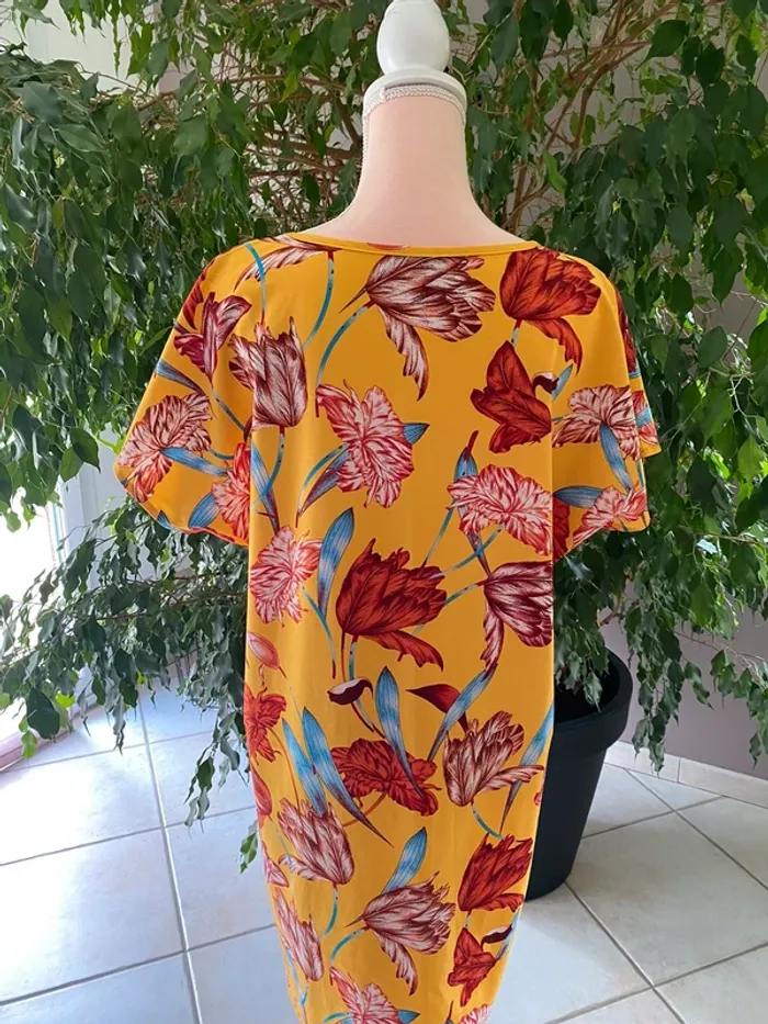 Robe jaune à fleur - photo numéro 7