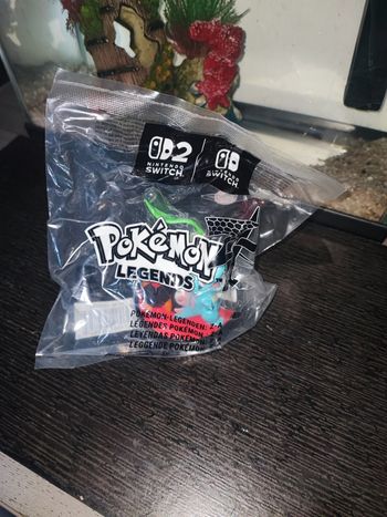 Figurine pokemon legend