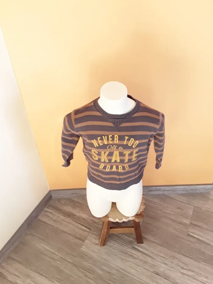 Pull 3 ans (96 cm)