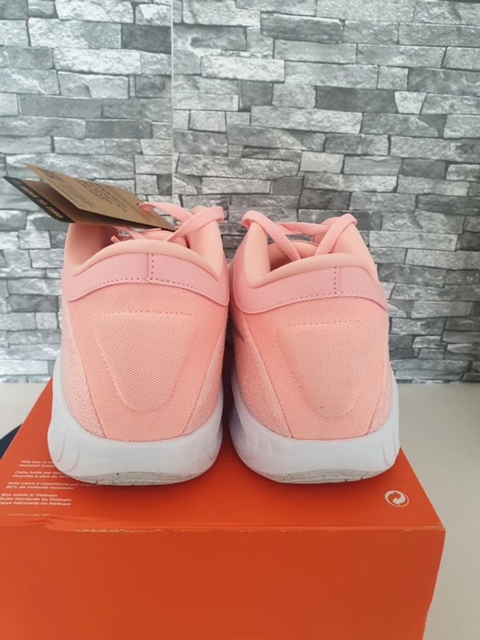 Nike Rose GT Hustle Academy pointure 50,5 - photo numéro 3