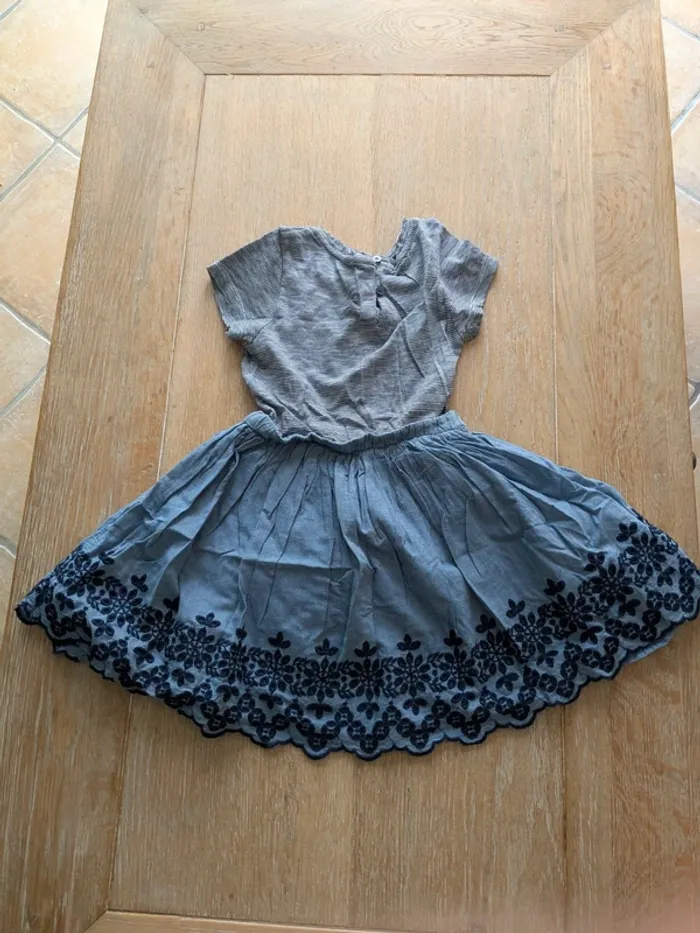 Robe fille rentrée 5/6 ans - photo numéro 2