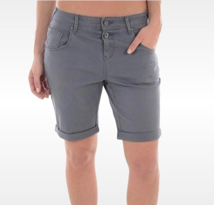 Pantacourt femme only gris T.S