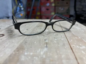 Boîte + lunette Gucci
