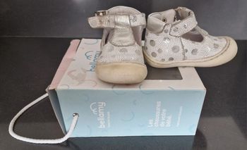 Chaussures 👟 1er pas babies T18 (BE avec défaut)