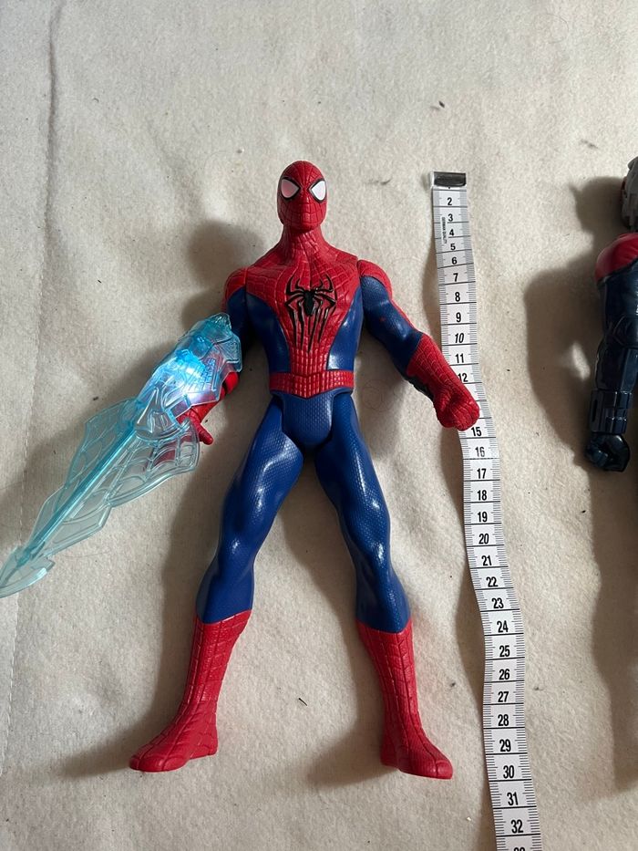 2 super héros - photo numéro 2