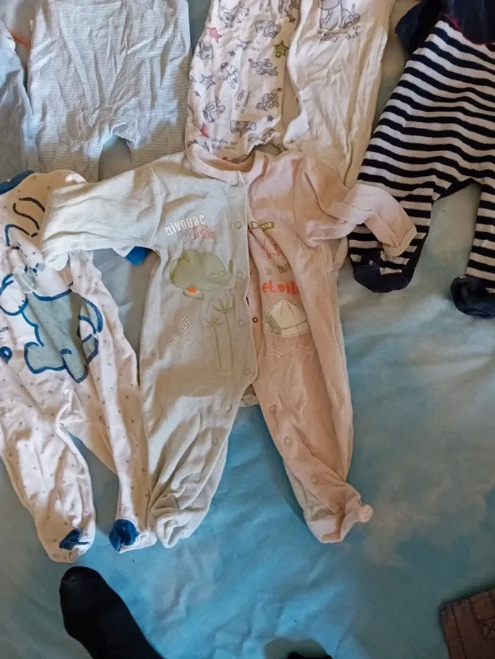 Pyjamas 6mois - photo numéro 5