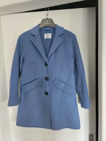 Manteau bleu ciel