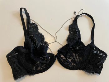 Soutien-gorge en dentelle noir taille 80B wanna