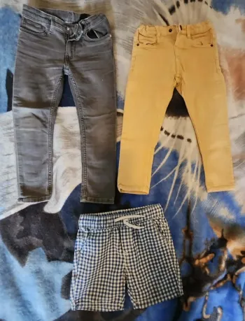 Lot de pantalons + Short