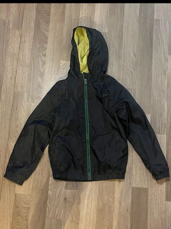 Manteau / coupe vent taille 8 ans