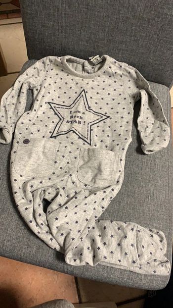 Pyjama gris Rock Star étoiles 6 mois bébé