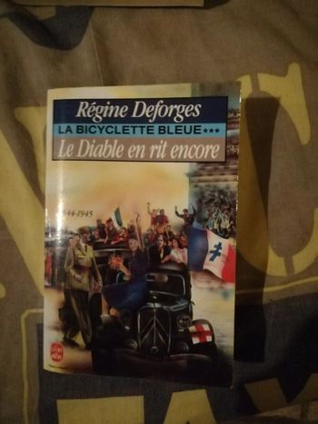 Livre la bicyclette bleu