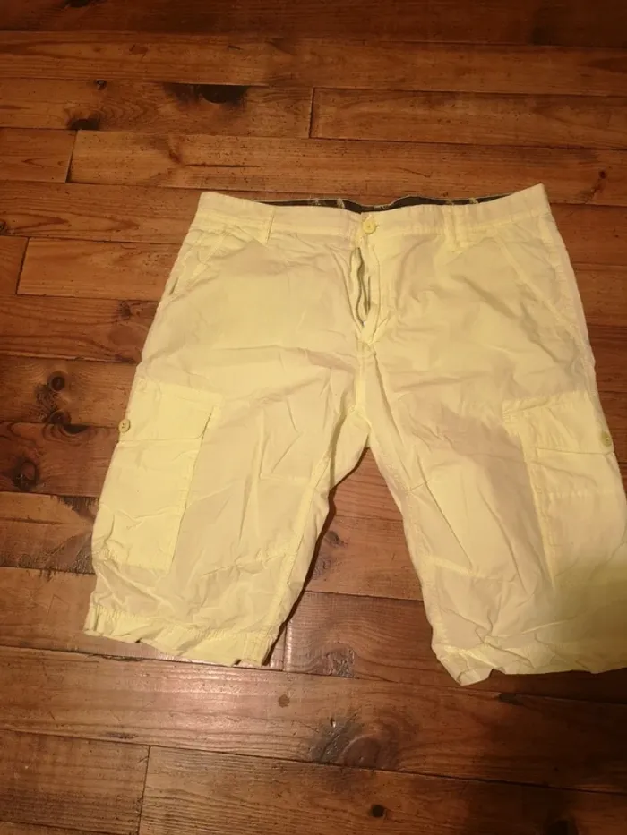 Pantacourt jaune homme