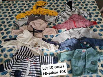 Lot 10 vestes mi saison 6 mois