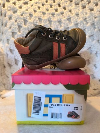 Chaussures Bellamy Lilian taille 22 Garçon
