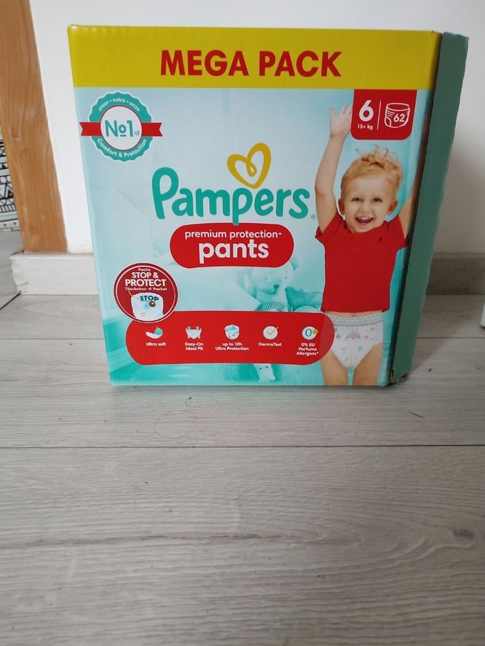 Couches Pampers