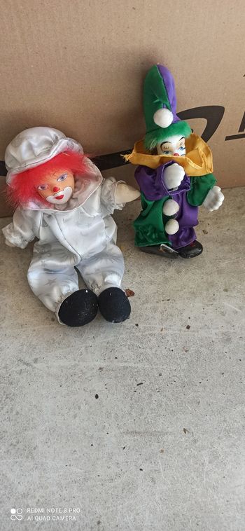 2 poupees clowns
