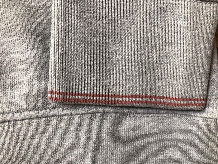 Sweat - taille 5 ans - photo numéro 4