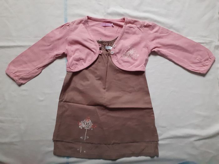 Ensemble robe marron petites bretelles et boléro rose - photo numéro 3