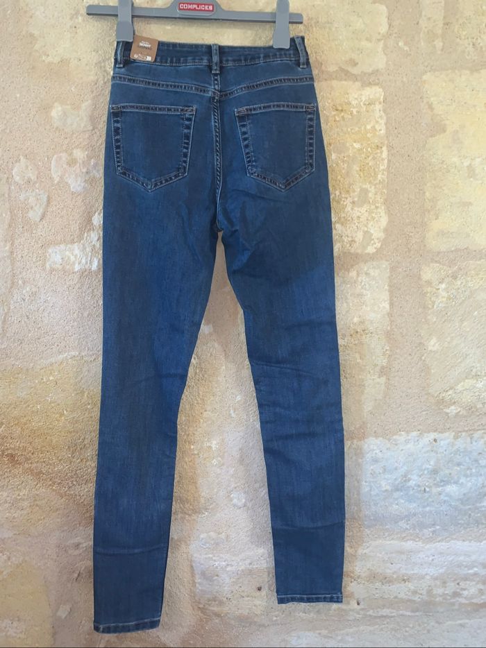 Jeans - photo numéro 3