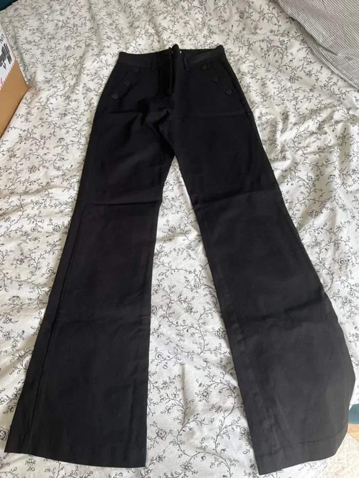 Pantalon Cache Cache noir en taille XS