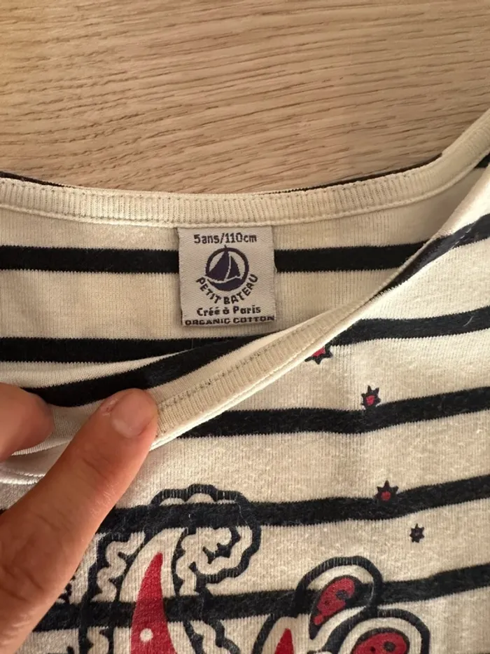 Tee shirt Petit Bateau 5 ans - photo numéro 2