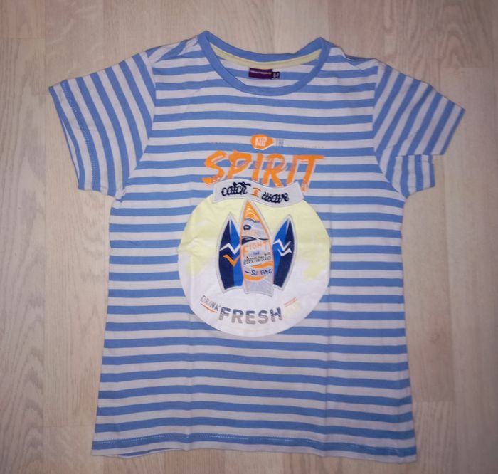 Tee-shirt marinière bleu et blanc motif surf Sergent major 
T. 10 ans