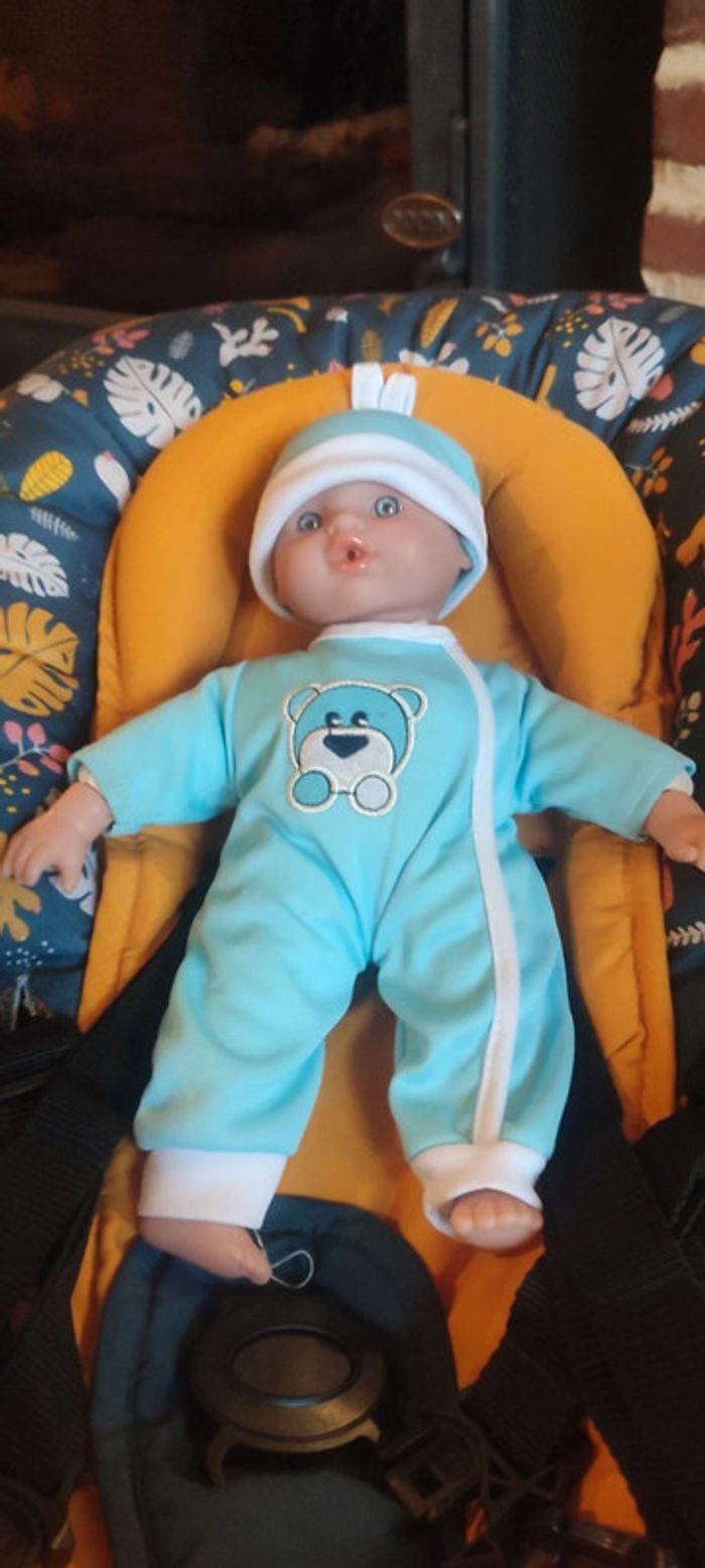 Poupon avec pyjama et Bonnet TBE - photo numéro 2