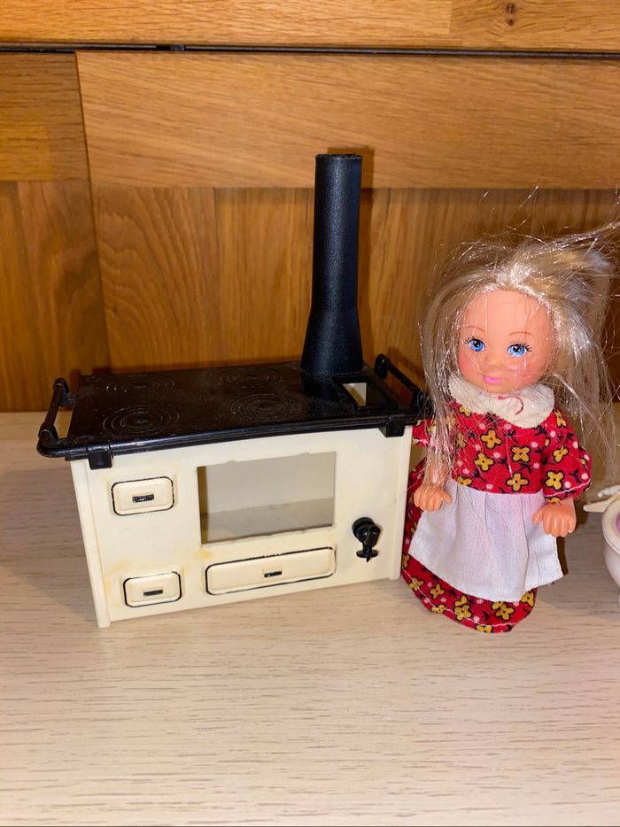 Poupée jouet delavennat glady Sonia cuisinière lit barbie Shelly nursery training pot 1996 - photo numéro 3