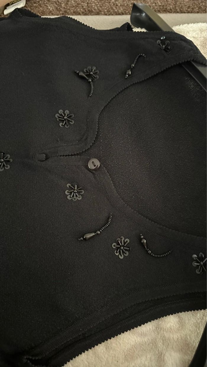 Joli haut avec breloques - photo numéro 3