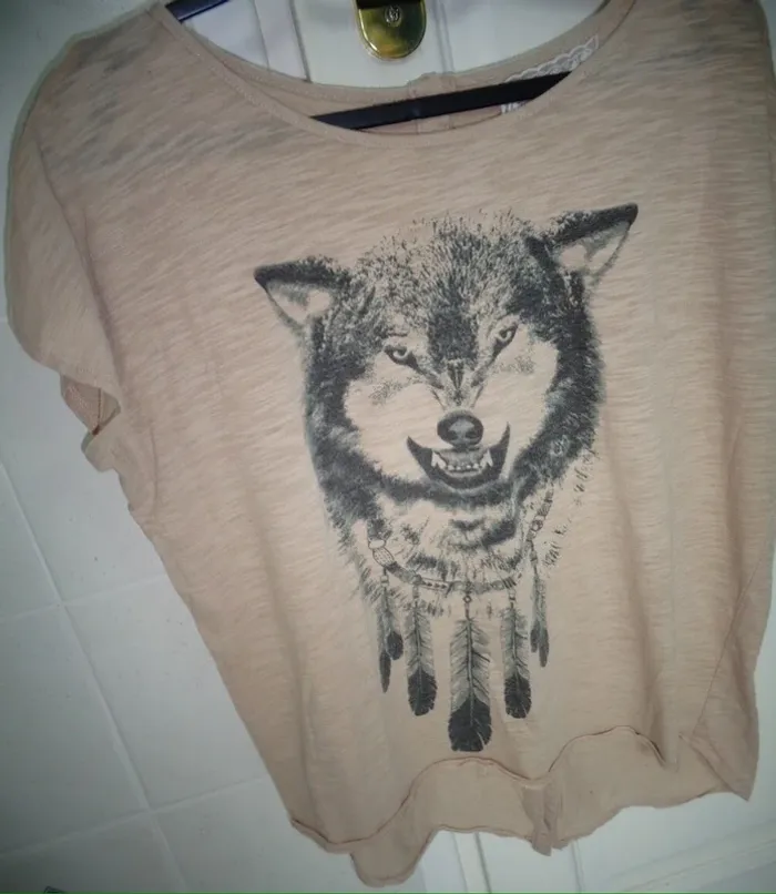 Tee-shirt loup coupe loose - photo numéro 3