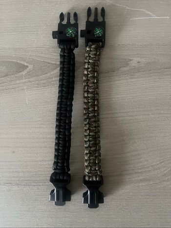 2 bracelet de survie (8€ unité)