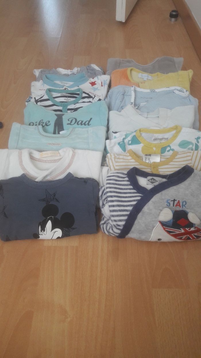 Lot bebe 1 mois 57 vetement