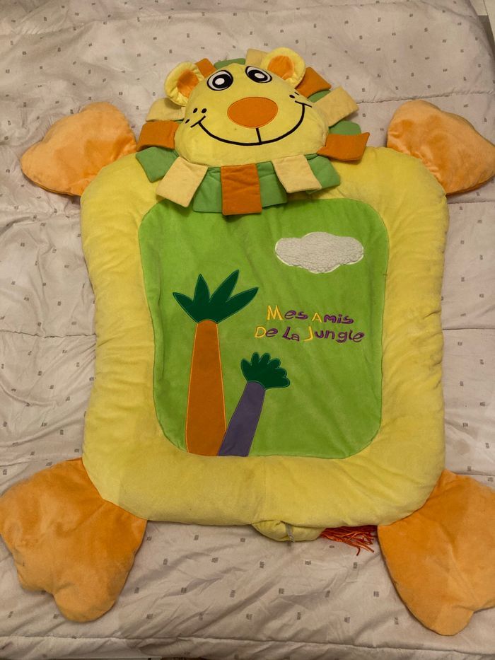 Tapis d’éveil lion