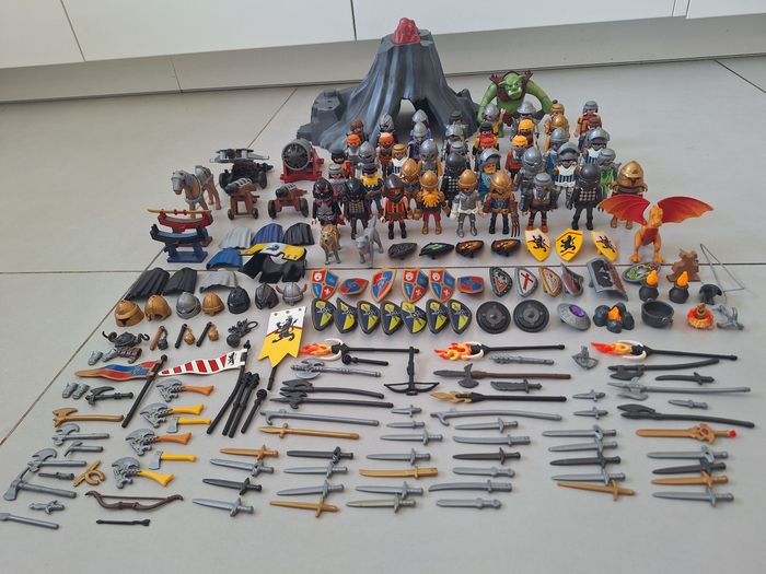 Gros lot playmobi 42l chevaliers guerriers