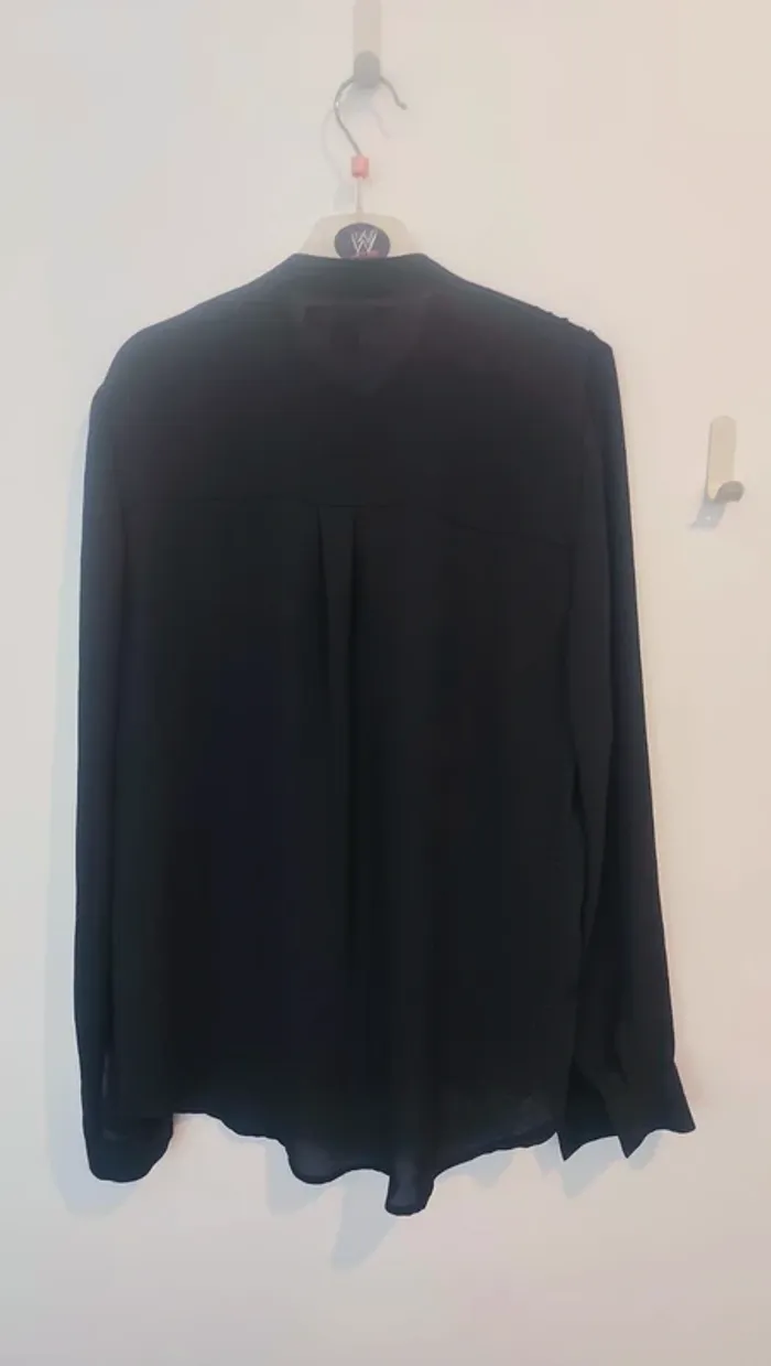 Blouse noire broderie anglaise 40 - photo numéro 3