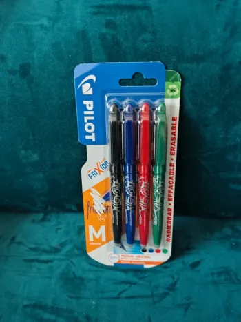 Pilot roller frixion m decor tatoo rechargeable et effaçable neuf lot de 4 noir rouge vert bleu