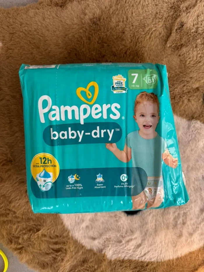 🍼 Paquet de couches Pampers Baby-Dry – Taille 7 🍼
