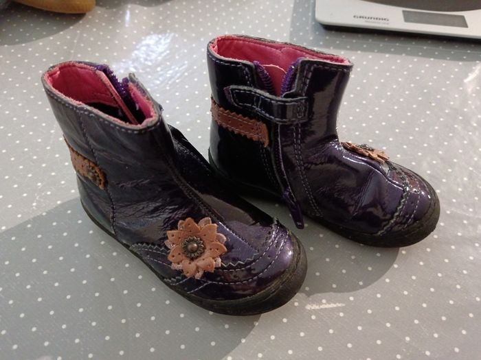 Bottes vernies taille 20