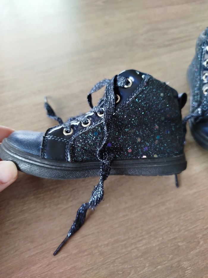 Chaussures fille pointure 24 - photo numéro 2