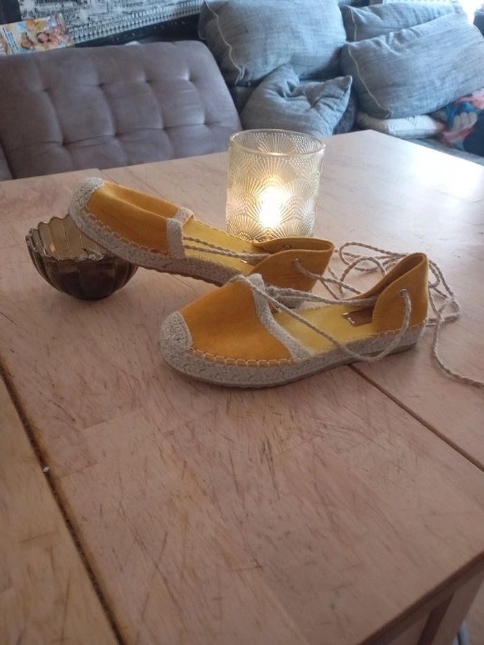 Espadrilles t 37 neuve