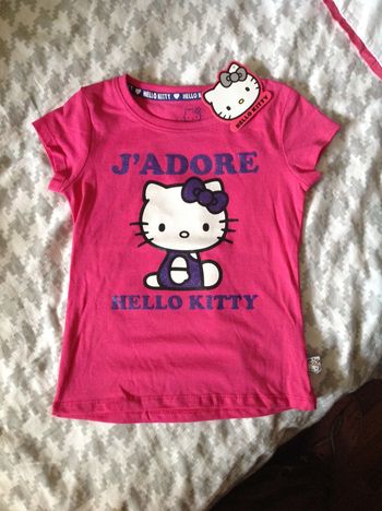 Tee shirt Hello Kitty Neuf 5 ans