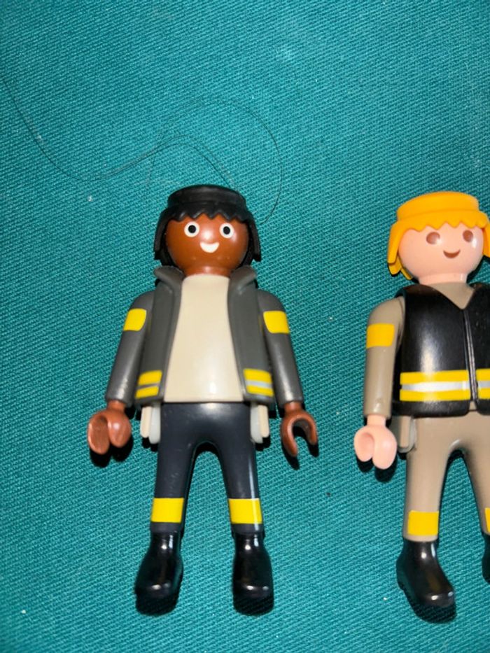 Lot 2 personnages playmobil - photo numéro 3