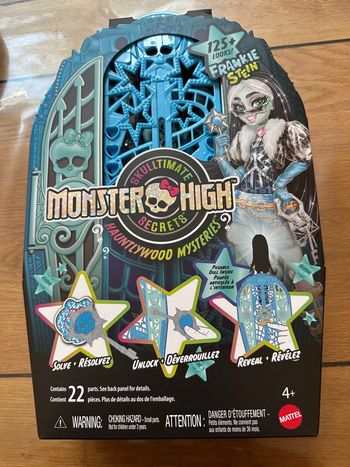 Casier maison Monster High  + poupée Frankie Mattel Neuf