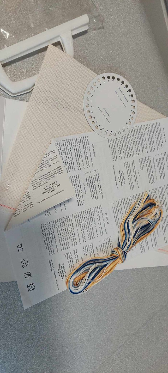 Kit broderie point de croix Royal Paris Les heures bleues "La Théière" 13 x 16,5 cm neuf - photo numéro 5