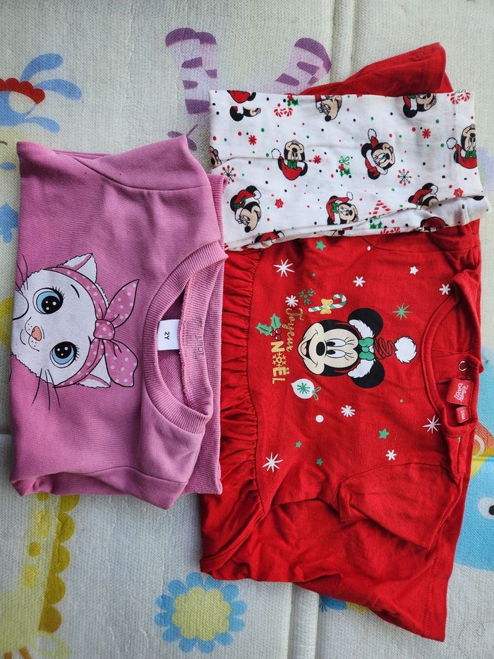 Lot de vêtements fille 2 ans
