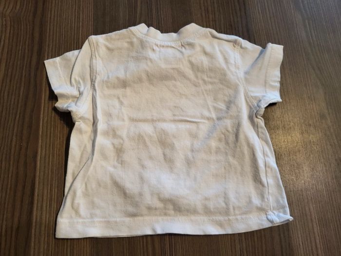 T-shirt taille 6 mois (67 cm) - photo numéro 2