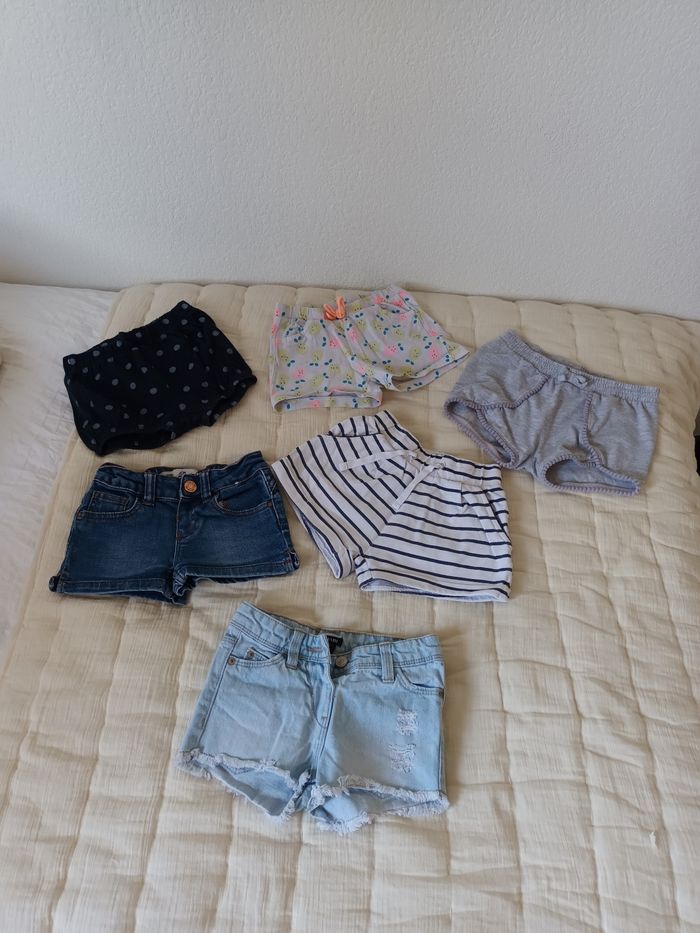 Lot de shorts fille 2 / 3 ans