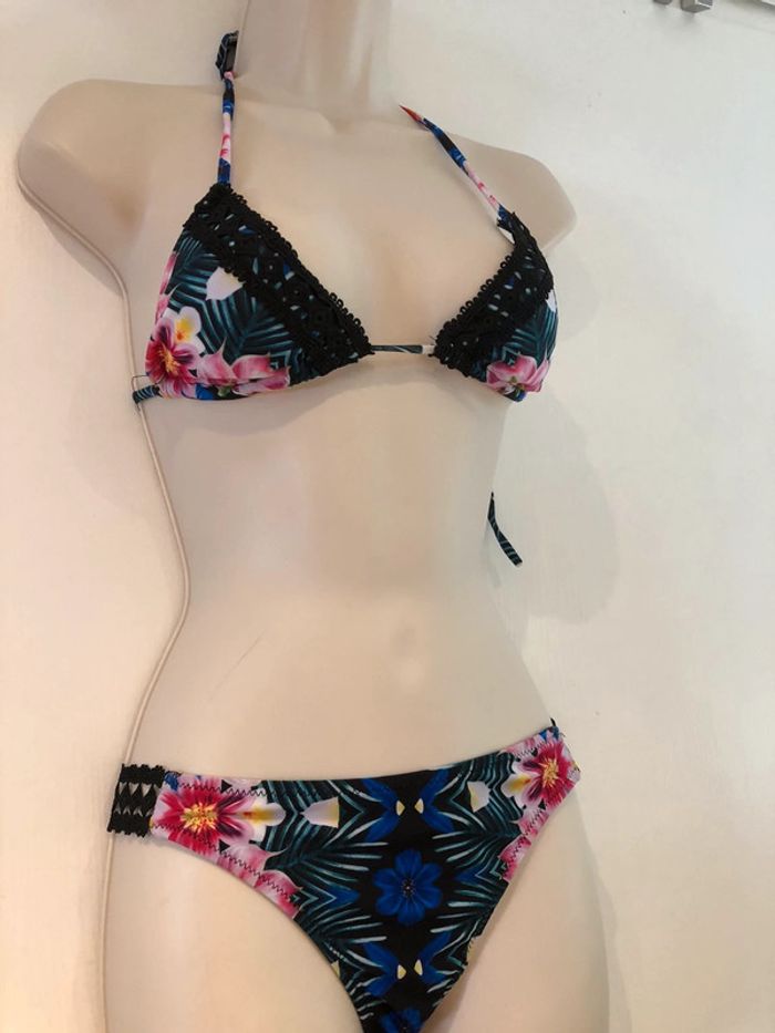 Maillot de bain taille 36 noir et multicolore broderie 2 pièces - photo numéro 5
